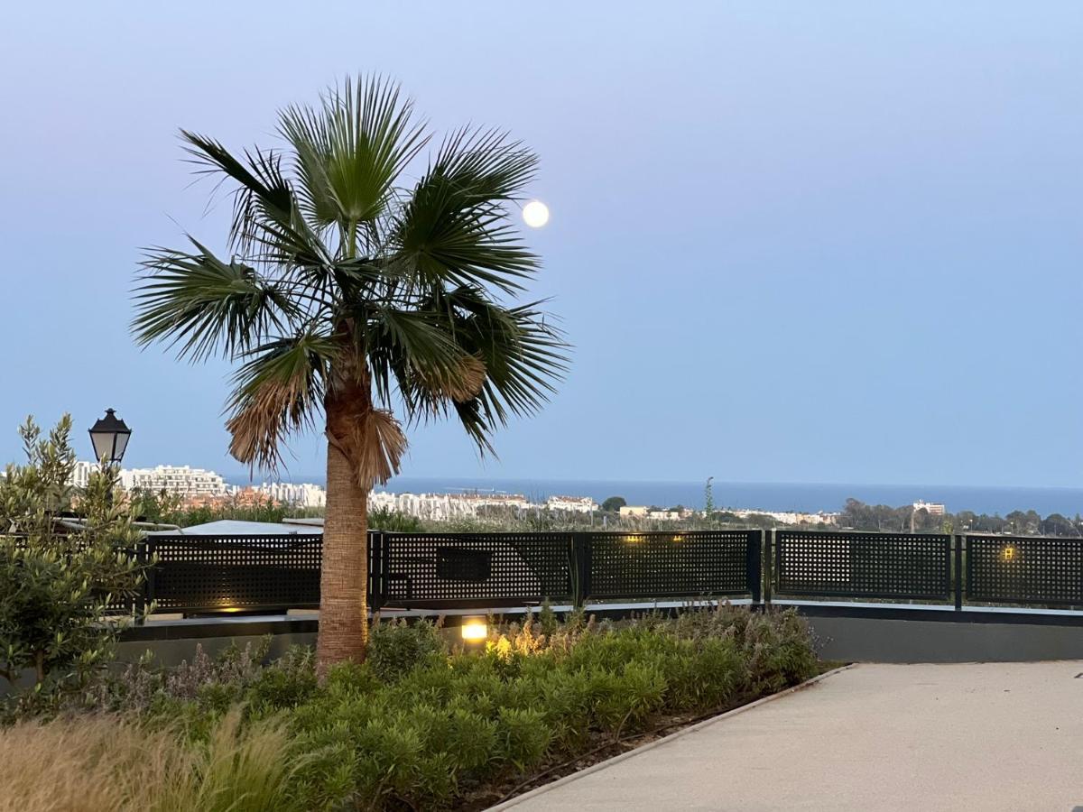 The Golden Oasis Penthouse Apartment Estepona Exterior photo